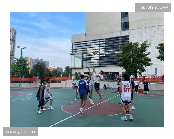 篮球比赛中如何判定球出界?三大判定规则详解 篮球比赛中如何判定球出界?三大判定规则详解
